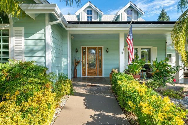 4813 St Charles Drive, Redding, CA 96002