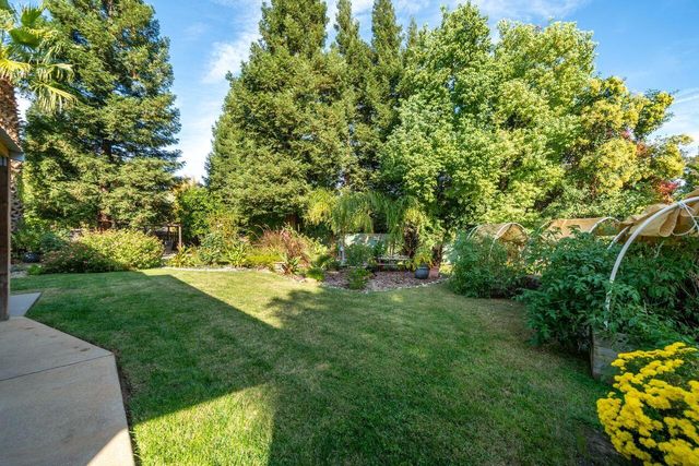4813 St Charles Drive, Redding, CA 96002