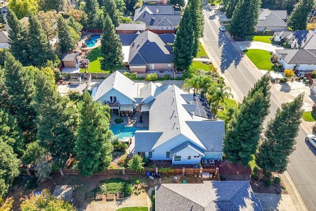 4813 St Charles Drive, Redding, CA 96002