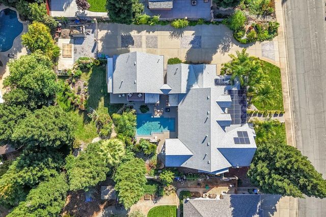 4813 St Charles Drive, Redding, CA 96002