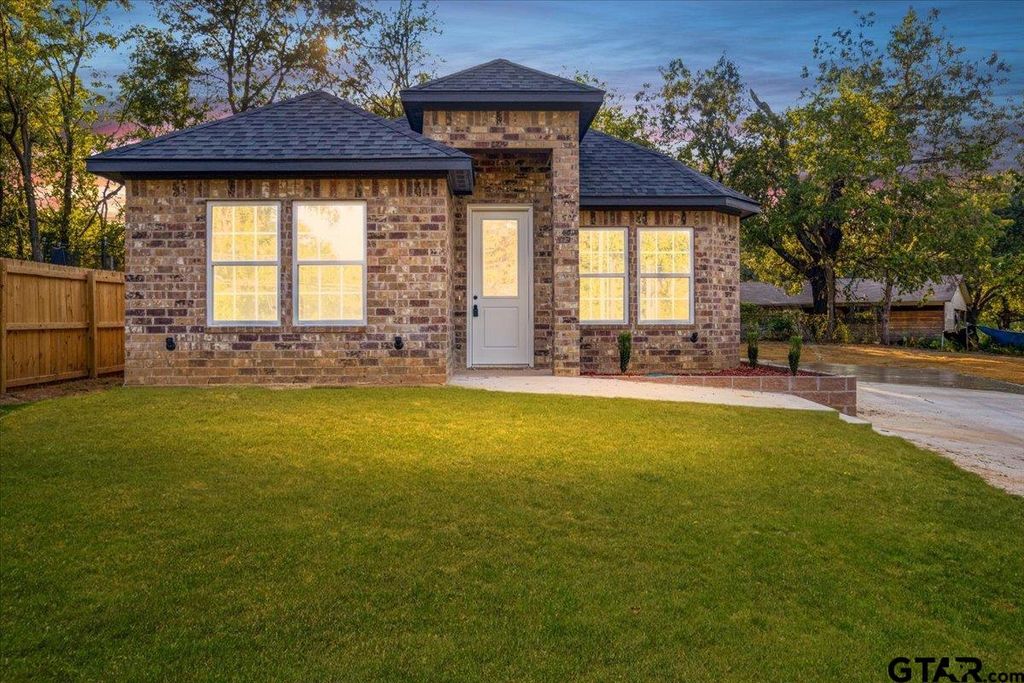 1204 Kennedy, Tyler, TX 75702