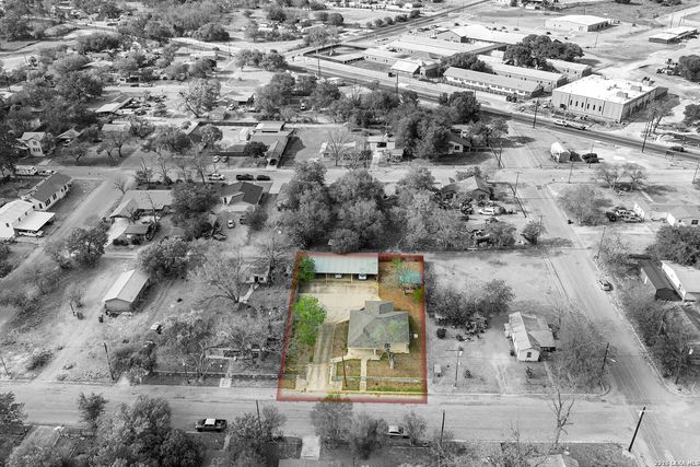 762 Avenue F, Poteet, TX 78065