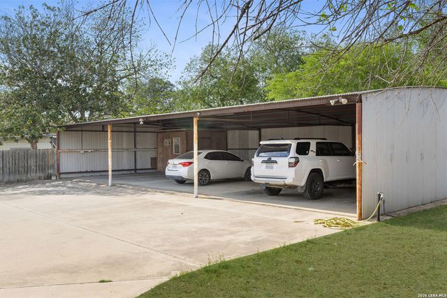 762 Avenue F, Poteet, TX 78065