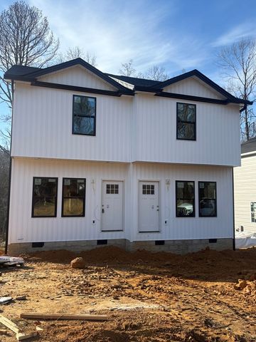 124 Robinhood Dr, Dalton, GA 30721