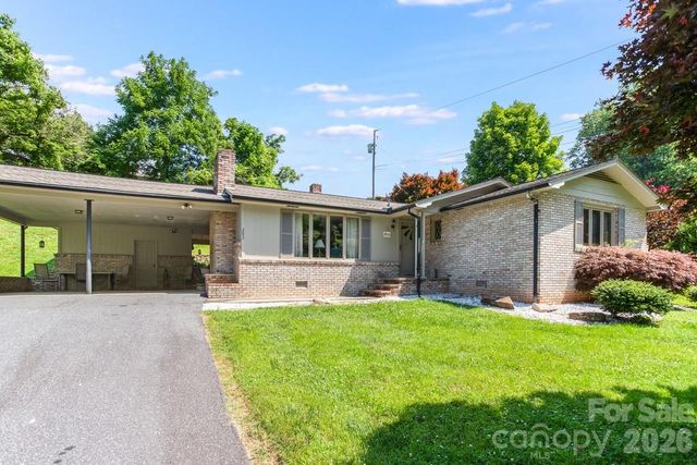 293 Dillardtown Road, Sylva, NC 28779