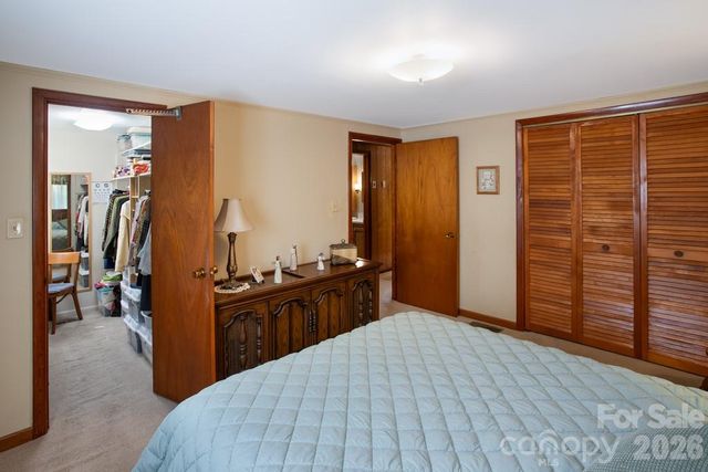 293 Dillardtown Road, Sylva, NC 28779
