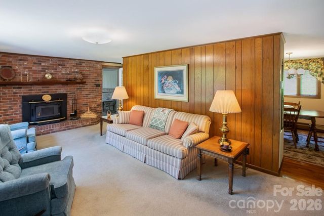 293 Dillardtown Road, Sylva, NC 28779