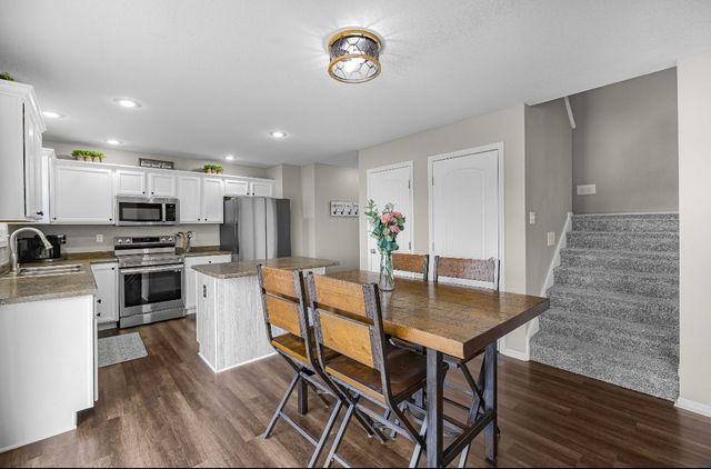 1487 93rd Street, West Des Moines, IA 50266