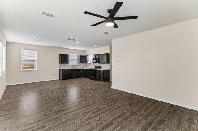 318 Schuylerville DR, Elgin, TX 78621