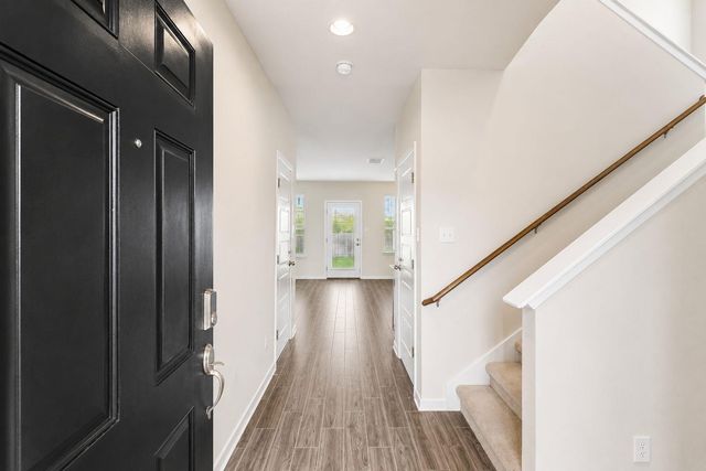 318 Schuylerville DR, Elgin, TX 78621