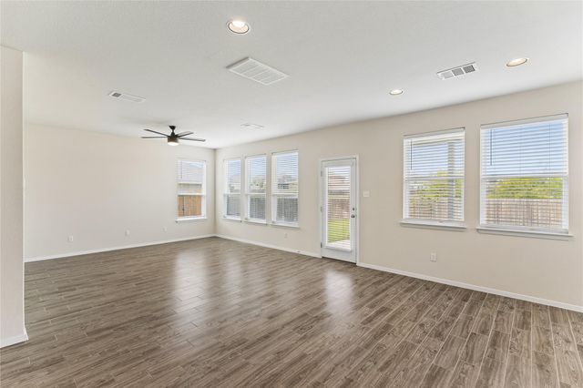 318 Schuylerville DR, Elgin, TX 78621