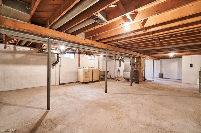 2964 Harris Avenue, Norton, OH 44203
