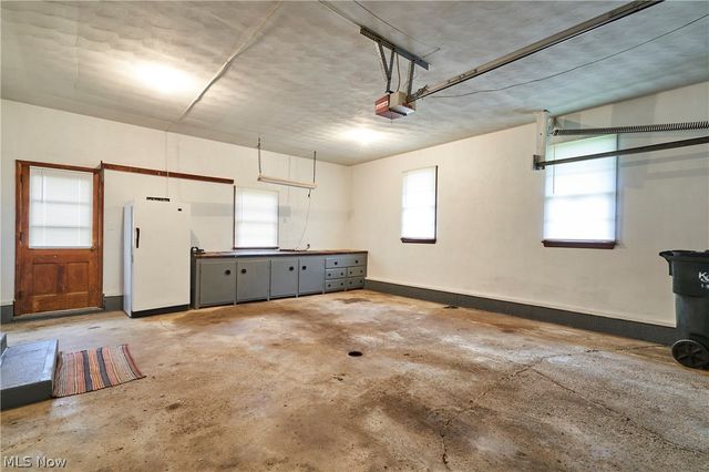 2964 Harris Avenue, Norton, OH 44203