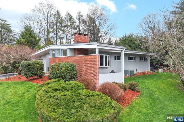 208 Prospect Avenue, Oradell, NJ 07649