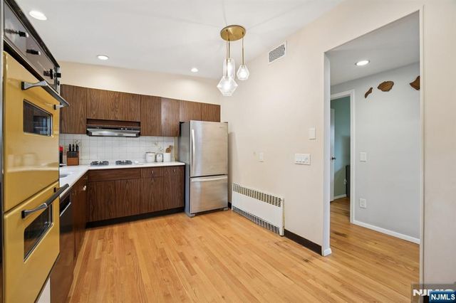 208 Prospect Avenue, Oradell, NJ 07649