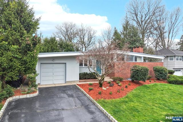 208 Prospect Avenue, Oradell, NJ 07649