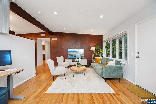 208 Prospect Avenue, Oradell, NJ 07649