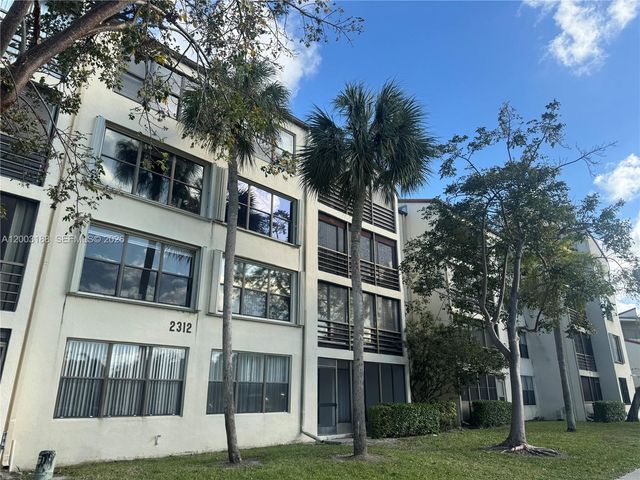2312 S Cypress Bend Drive 107, Pompano Beach, FL 33069