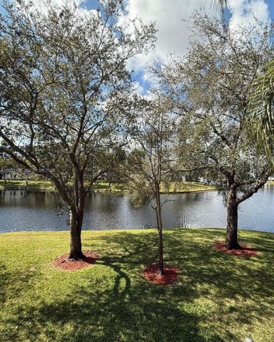 2312 S Cypress Bend Drive 107, Pompano Beach, FL 33069