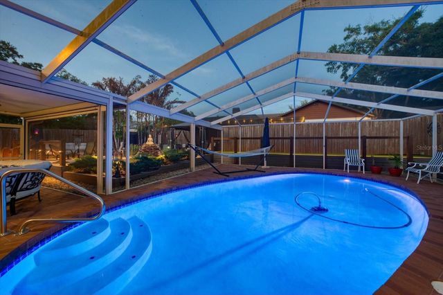 11311 LINBANKS PLACE, Tampa, FL 33617