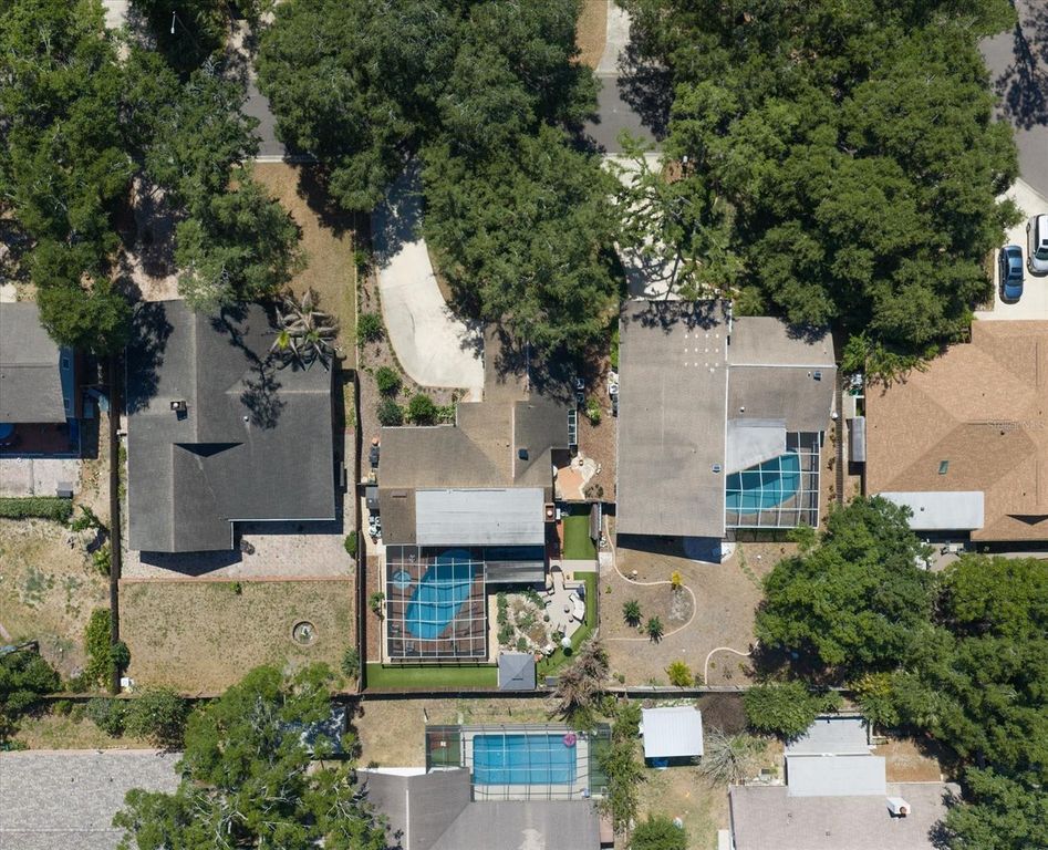 Image 54 of property listing at 11311 LINBANKS PLACE, Tampa, FL 33617