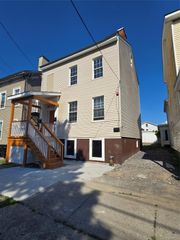17 Conklin Street, Poughkeepsie, NY 12601