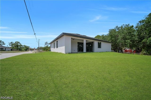 3500 7th ST SW, Lehigh Acres, FL 33976