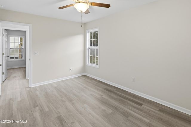 107 Blossom Court, Maple Hill, NC 28454