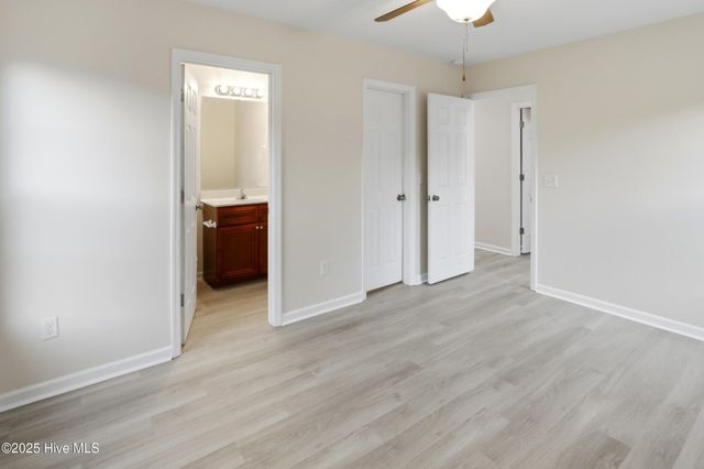 107 Blossom Court, Maple Hill, NC 28454