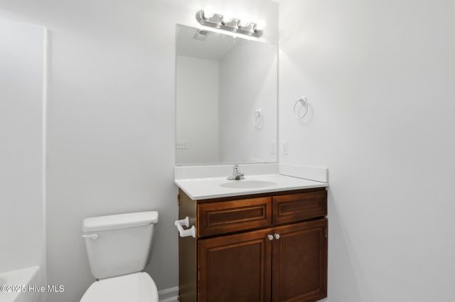 107 Blossom Court, Maple Hill, NC 28454