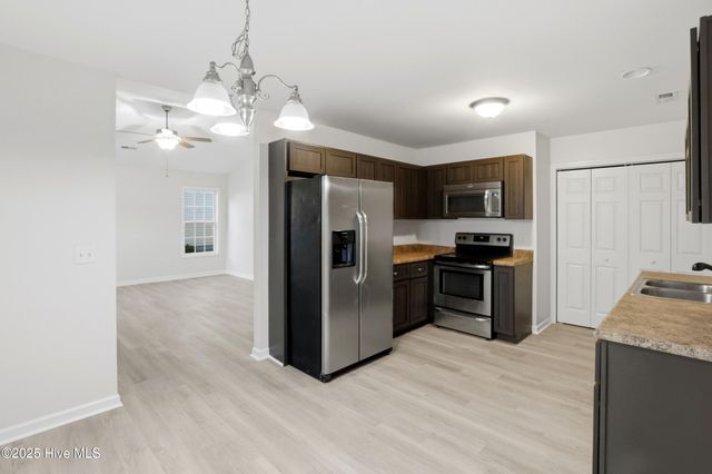 107 Blossom Court, Maple Hill, NC 28454