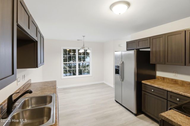 107 Blossom Court, Maple Hill, NC 28454