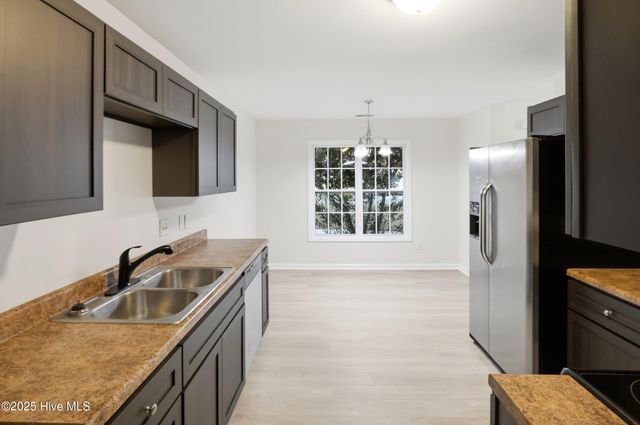 107 Blossom Court, Maple Hill, NC 28454