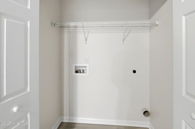 107 Blossom Court, Maple Hill, NC 28454