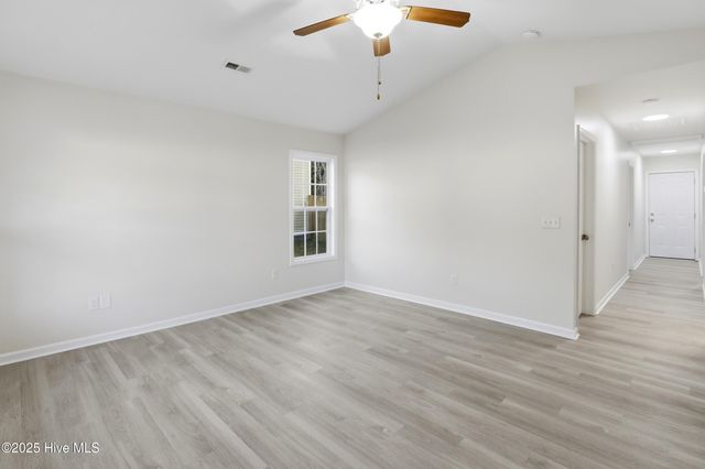 107 Blossom Court, Maple Hill, NC 28454