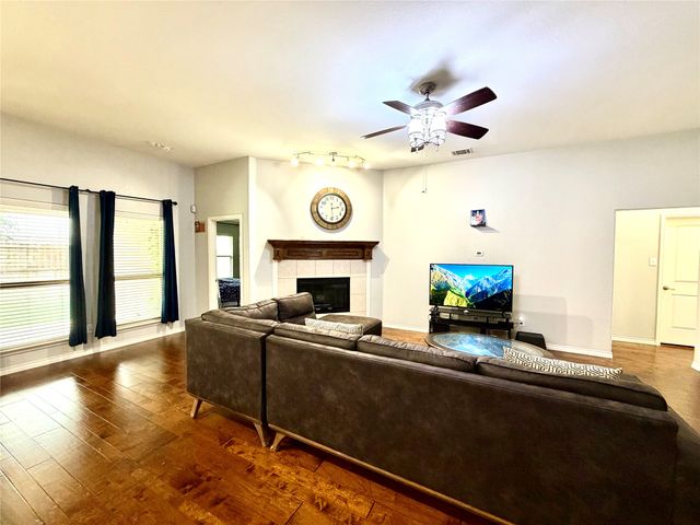 10312 Flat Creek Trail, Mckinney, TX 75072