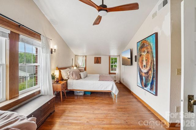 111 Bennett Street, Burnsville, NC 28714