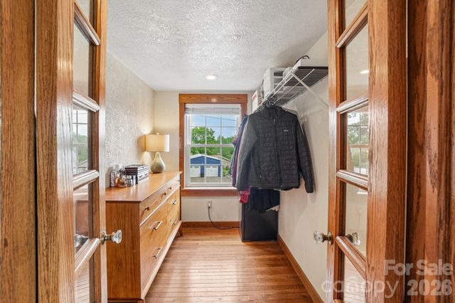 111 Bennett Street, Burnsville, NC 28714