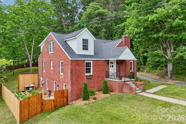 111 Bennett Street, Burnsville, NC 28714