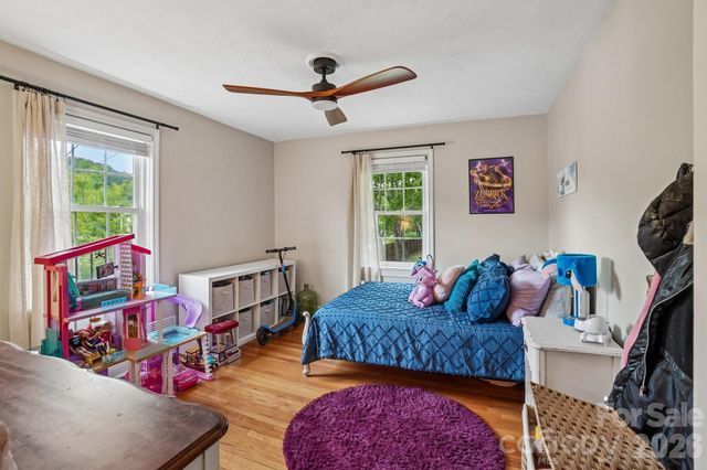 111 Bennett Street, Burnsville, NC 28714