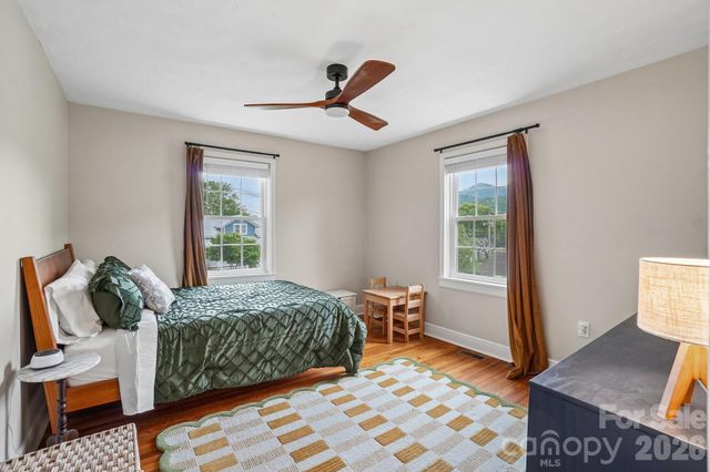 111 Bennett Street, Burnsville, NC 28714