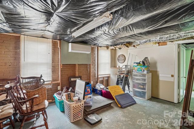 111 Bennett Street, Burnsville, NC 28714