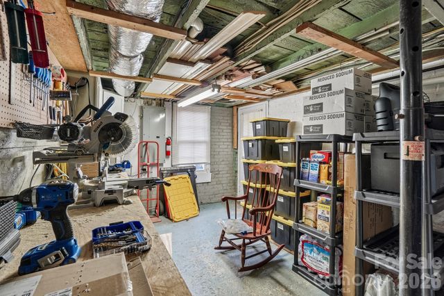 111 Bennett Street, Burnsville, NC 28714