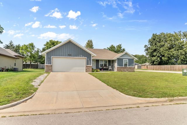 115 E Seminole Street, Strafford, MO 65757