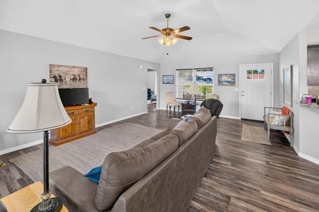 115 E Seminole Street, Strafford, MO 65757