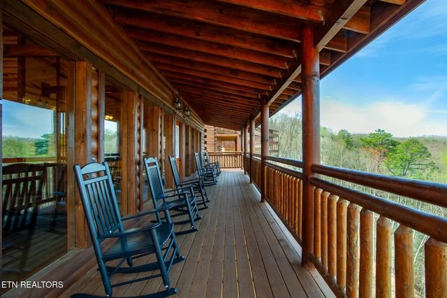 3708 Tilda Hilltop Way, Sevierville, TN 37862