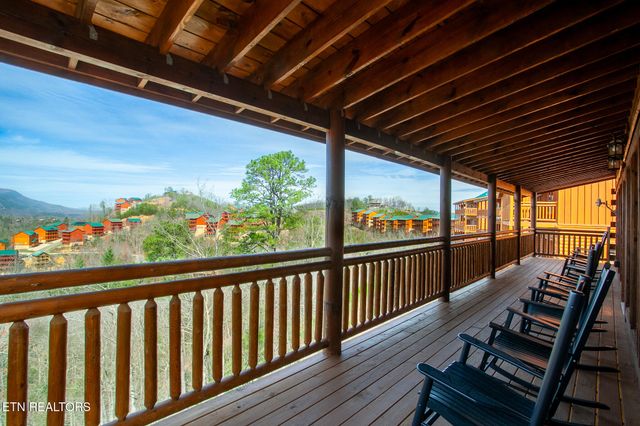 3708 Tilda Hilltop Way, Sevierville, TN 37862