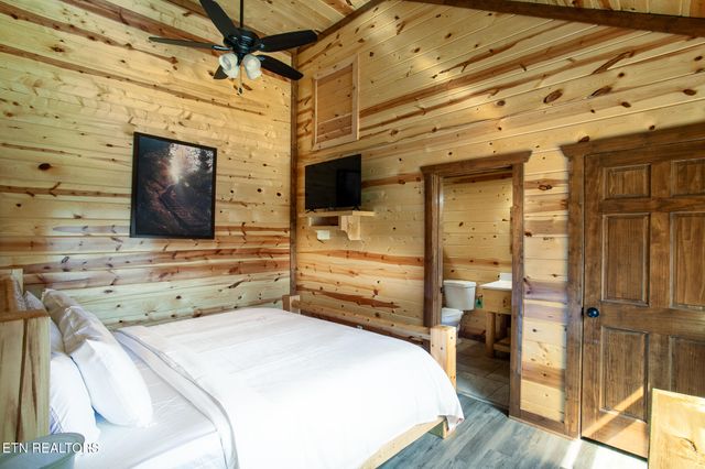 3708 Tilda Hilltop Way, Sevierville, TN 37862