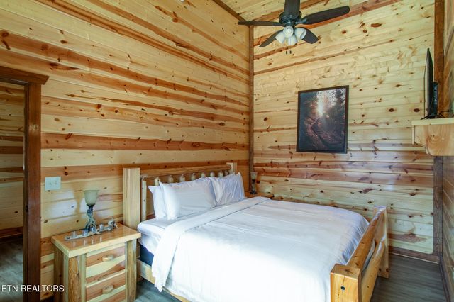 3708 Tilda Hilltop Way, Sevierville, TN 37862