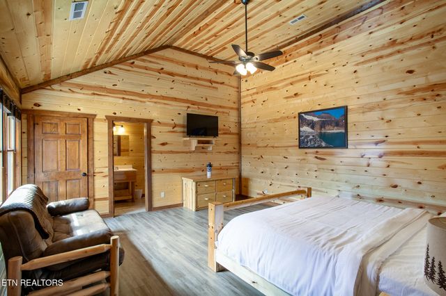 3708 Tilda Hilltop Way, Sevierville, TN 37862